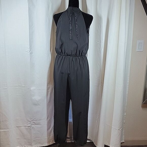 Black Sleeveless Jumpsuit - Picture 5 of 12